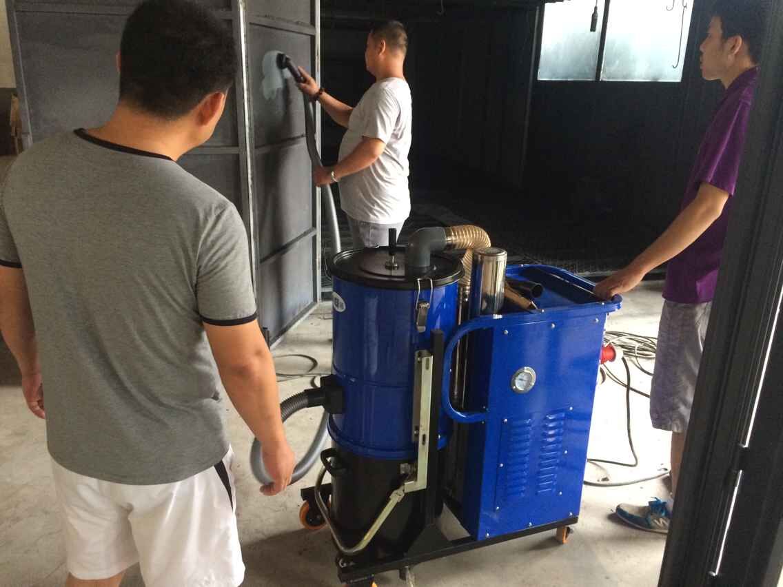 打磨車間該如何選擇工業吸塵器呢？85
